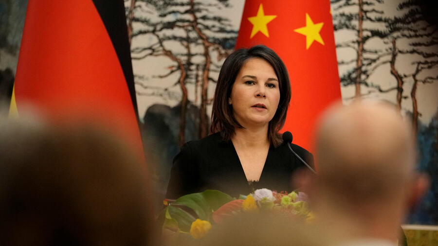 SPD Flügel kritisiert Baerbock und Habeck  und warnt vor Generalverdach gegen China