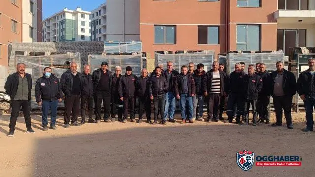Maaş alamadıklarını iddia eden güvenlik görevlileri eylem yaptı