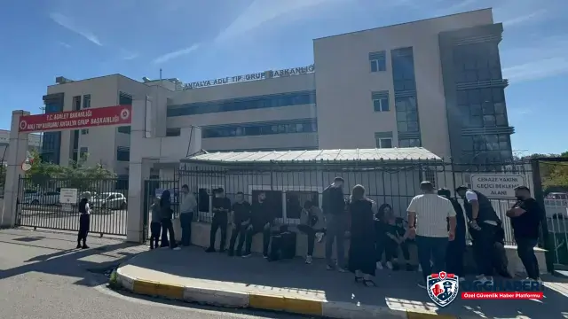 Antalya'da bir otelin özel güvenlik görevlisi tartıştığı kişi tarafından öldürüldü!