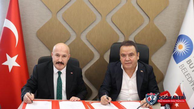 Antalya Büyükşehir Belediyesinde Toplu İş Sözleşmesi İmzalandı