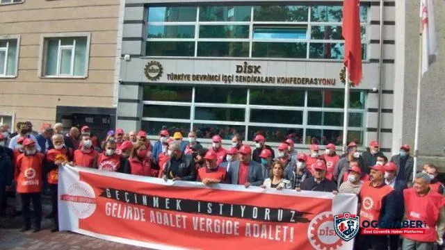 DİSK, “Geçinmek istiyoruz, vergide ve gelirde adalet istiyoruz”