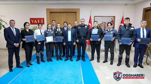 Güven timlerine ve özel güvenlik görevlilerine başarı belgesi
