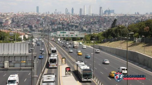 İstanbul'da metrobüs durağının güvenlik görevlisi bıçakla yaralandı