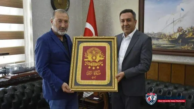 Öz Güven Sen'den Milli Savunma Bakan Yardımcısı Muhsin Dere'ye Ziyaret