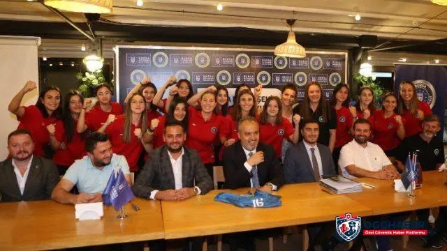'Poyrazın Kızları' Bursa Büyükşehir'e transfer oldu