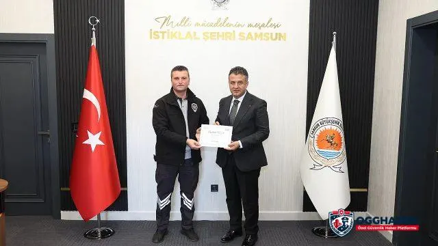 Tramvay yoluna koşan çocuğa son anda müdahale