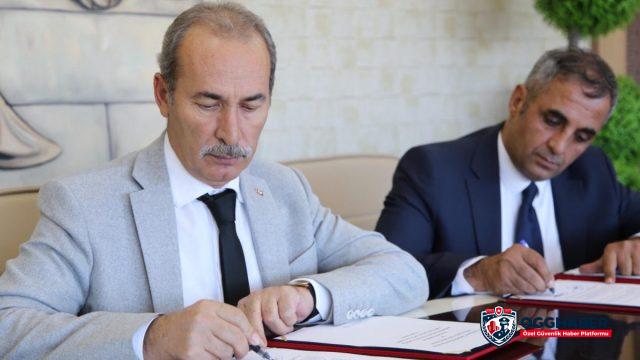 Sivas Cumhuriyet Üniversitesi Türkiye'de de İlk Kez İkinci Ek Protokol İmzalayan Üniversite Oldu