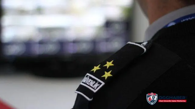 Sözleşmeli Koruma ve Güvenlik Görevlisi alacak  Kaynak: https://www.oncevatan.com.tr/guncel/sozlesmeli-koruma-ve-guvenlik-gorevlisi-alacak-h199816.html  Önce Vatan Gazetesi