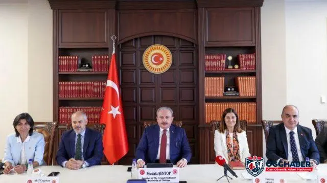 TBMM Başkanı Şentop, Çinli mevkidaşıyla görüştü