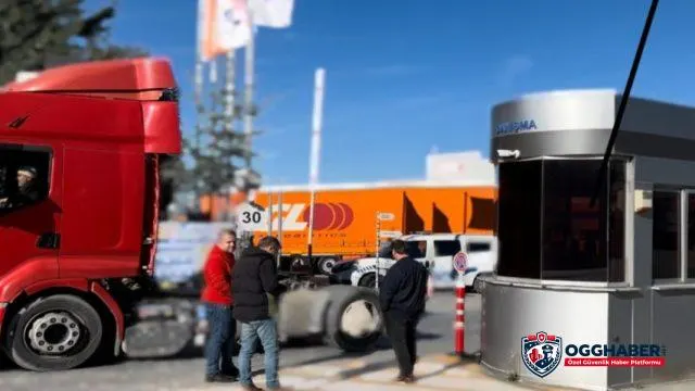 Tır Şöförü Güvenlik Görevlisini Farketmedi, Güvenlik Görevlisini Ezdi